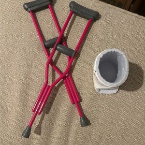 American Girl GOTY McKenna crutches and cast